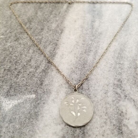 Vintage Kelly Waters Hand Engraved Pewter Pendant Necklace, Silver Tone, Estate - Picture 1 of 4
